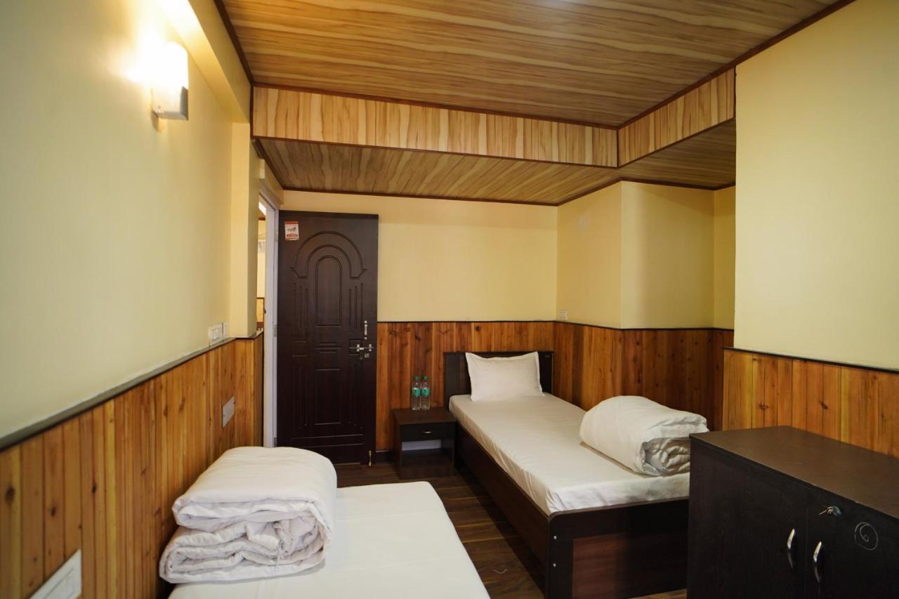 Hotel Hill Queen Near Sherpa Gumba Darjeeling Mall 5 Min Couple Friendly Extérieur photo