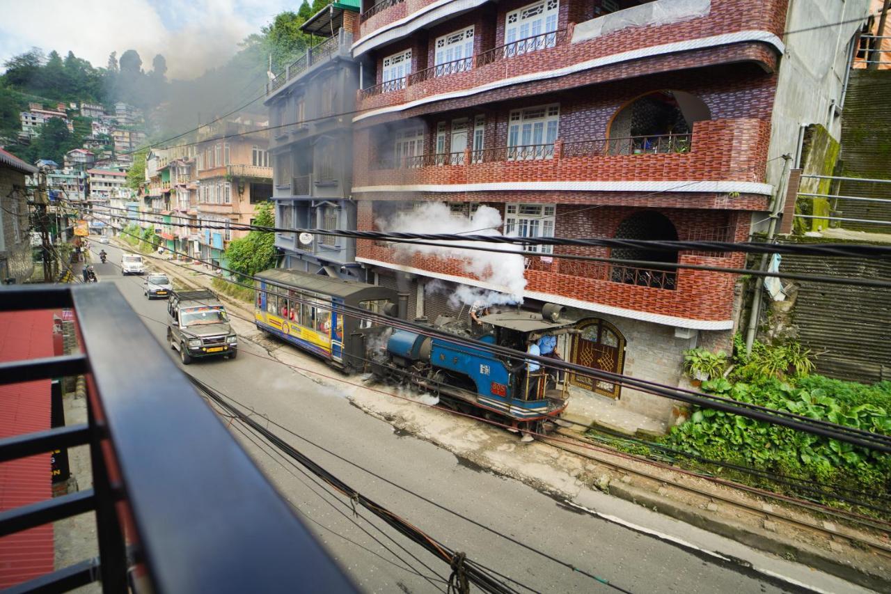 Hotel Hill Queen Near Sherpa Gumba Darjeeling Mall 5 Min Couple Friendly Extérieur photo