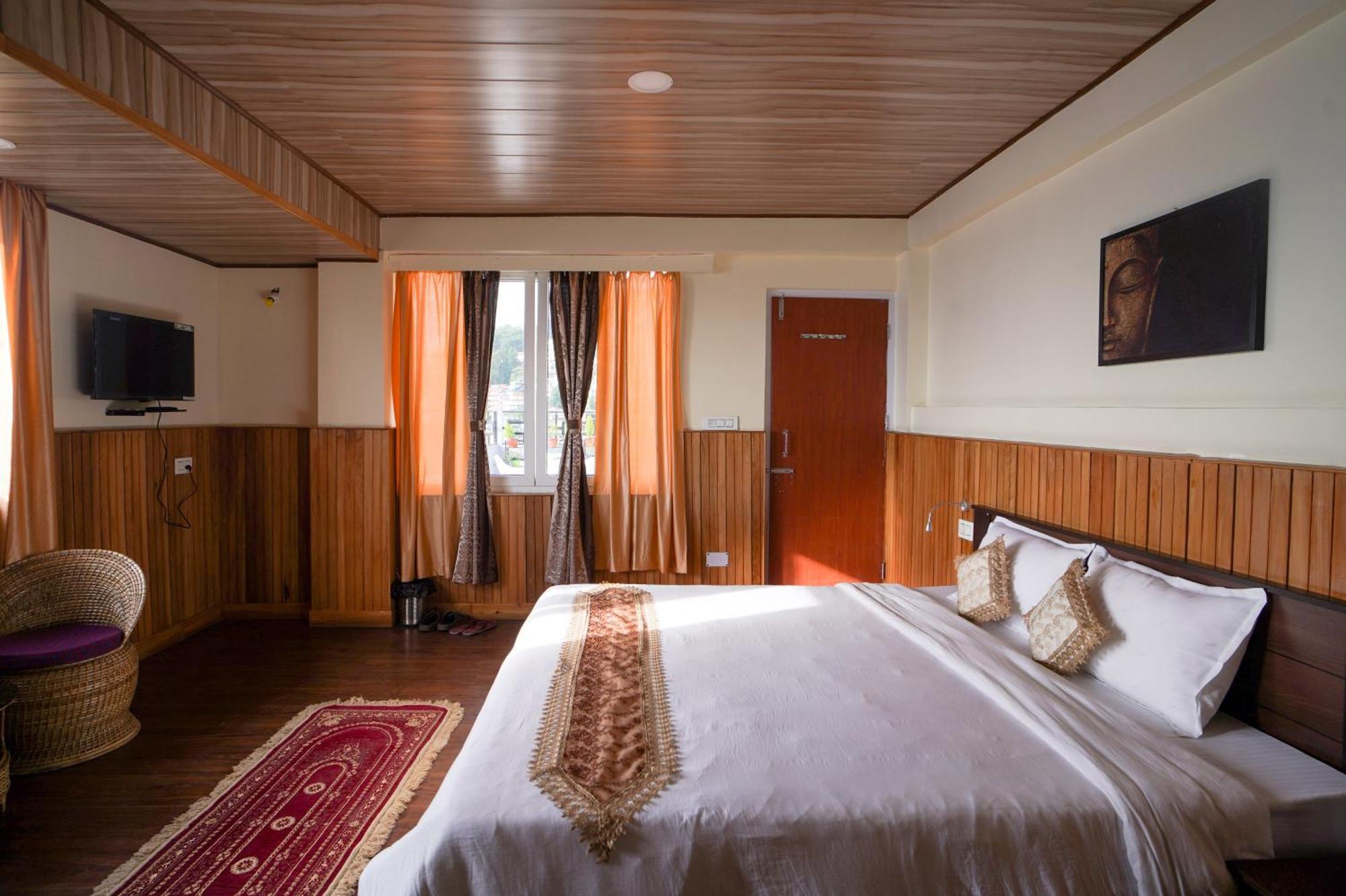 Hotel Hill Queen Near Sherpa Gumba Darjeeling Mall 5 Min Couple Friendly Extérieur photo